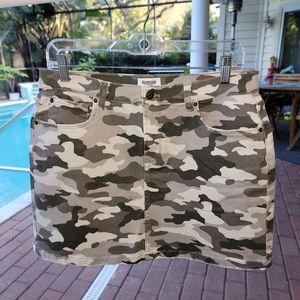 Kensie Jeans VintageLuxe, Gray Camo, Mini Skirt, Size 10
